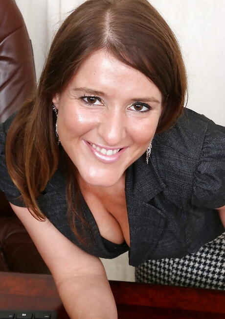 Deluxe american aged Chase Cunningham in lingerie makes some hot foot fetish action in office